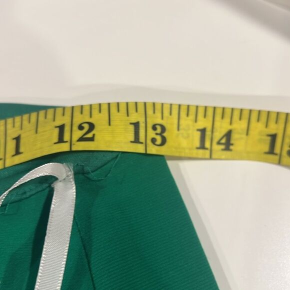 Betsy & Adam Kelly green maxi elegant open back made in the USA - Picture 10 of 12